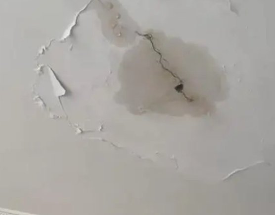 荔湾阳台漏水维修公司分享下屋面防水工程质量问题原因分析